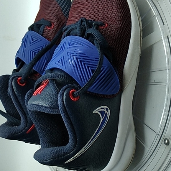 Nike Boys 13C Kyrie Flytrap 3 Royal Blue - Picture 5 of 8